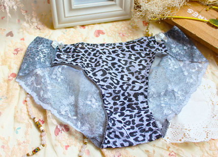 媚姬 奢华刺绣 女士内裤  蕾丝内裤女性感诱惑低腰三角裤透明镂空